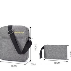 新品　未使用　リュック、ショルダー、ポーチ3点セットの画像
