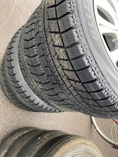 冬タイヤアルミホイール付き　225/60R17 