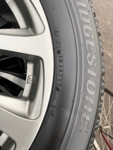 冬タイヤアルミホイール付き　225/60R17 