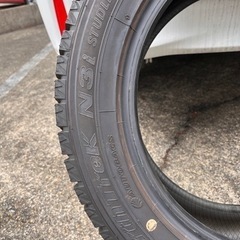 スタッドレスタイヤ　二本　未使用に近いです。の画像