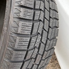 スタッドレスタイヤ　二本　未使用に近いです。の画像