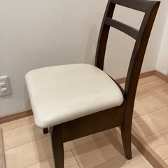 【無料】大塚家具　収納付き椅子