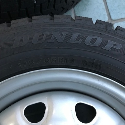 ※終了※スタッドレスタイヤ★１シーズン使用★175/65R14 82Q