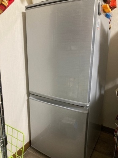 冷蔵庫(SHARP製137L 2ドア)