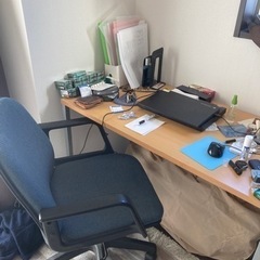 無料　デスク　イス　キャビネットのセット