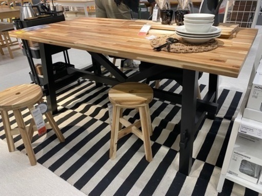 ダイニングテーブル スコグスタ skogsta IKEA