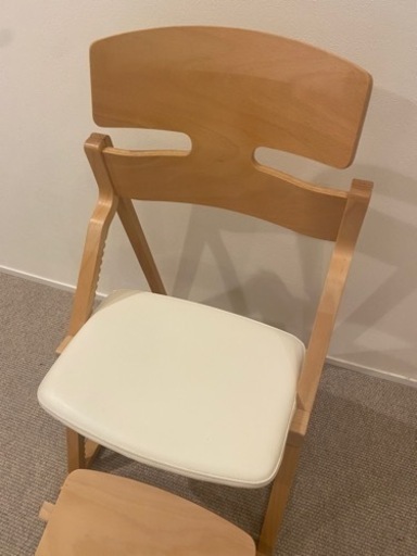 【極美品】アップライトチェア　ホワイト