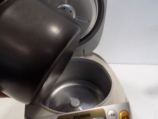 新札幌発 象印 炊飯器 マイコン式 5.5合 ステンレス NS-TC10 2013年製/1481