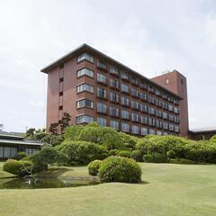 【好待遇】家賃光熱費負担可！時給1300円！リゾートホテルでレス...