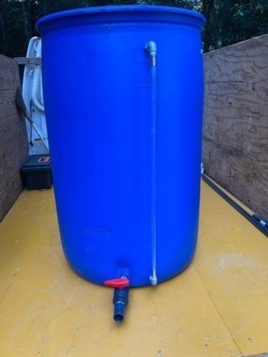 樹脂プラスチックドラム缶製の水タンク　バルブ付き