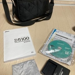 Nikon D5100付属品•収納ケース付き　デジタル一眼レフカメラの画像
