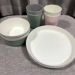 IKEA イケア　子供用　プラスチック食器セット