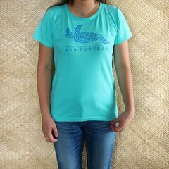 Tシャツやパーカー作りを手伝って下さい。