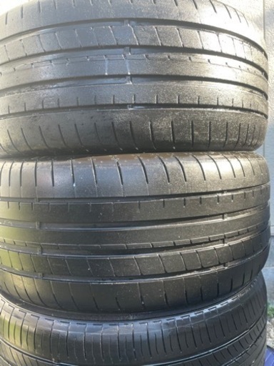 245/40R19 中古タイヤ　YOKOHAMA とGOODYEAR 