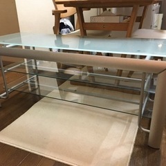 TV台の画像