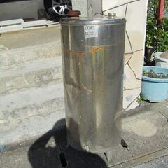 ボイラー　灯油　ジャンク　　コロナ　給湯器　タンクの画像
