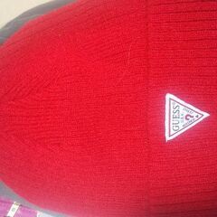 GUESSのニット帽
