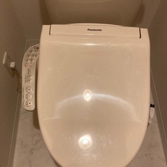 無料　ウォシュレット便座　交換可能な方