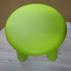  イケア　子ども用椅子  MAMMUT マンムット 子ども用スツールの画像