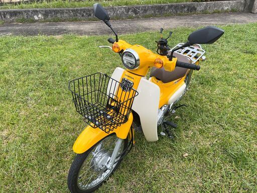 ホンダのスーパーカブ 300キロ未満 ほぼ新車