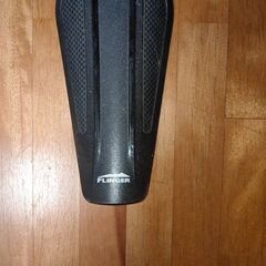 自転車 リアフェンダー 泥除け　クロスバイク　脱着フェンダー　簡単取付　FLINGER　フリンガーの画像