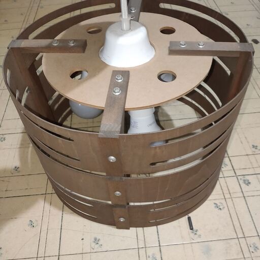照明器具　瀧住電機 TAKIZUMI TIP-3013W [インテリアペンダント （8-10畳） ウォールナット Urban Style]