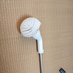 お風呂の床の掃除専用ブラシ　バスポリッシャー　お風呂の床お掃除楽々回転ブラシ　バッテリー充電式　カビ取り　サクセスアジア DOMO ELEKTRO 電動お掃除ブラシ ダブルポリッシャーの画像
