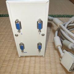 vga 切替器 3入力　パソコンモニター　接続端子の画像