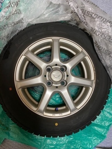 スタッドレスタイヤ　アルミホイール