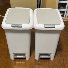 【引取先決定】ゴミ箱 小型 × 2個 