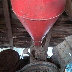 椿油搾り器　50000円から28000円つばき油絞り機　小屋に保管ですが電源は入れてません。購入後の保証はご了承ください。の画像