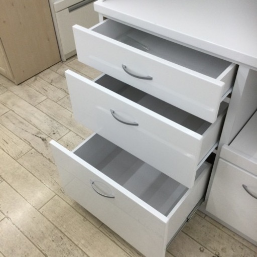 【✨ホワイト❗️ 3口コンセント❗️引き戸タイプ❗️✨】定価¥46,500 近藤産業 2面レンジボード