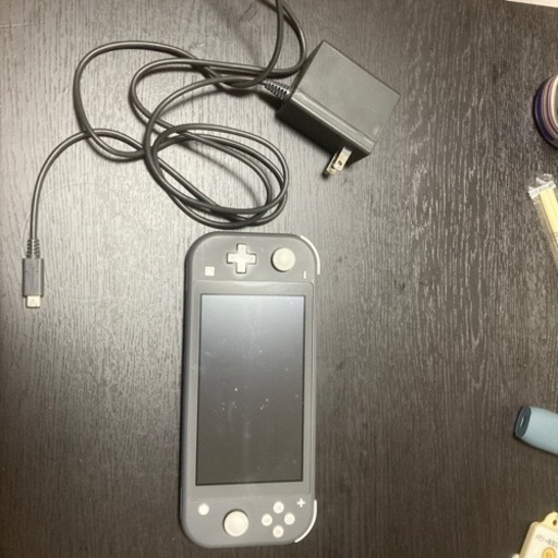 ニンテンドースイッチライト売ります！