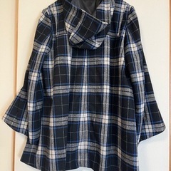 ポンチョ風コート　チェック柄の画像