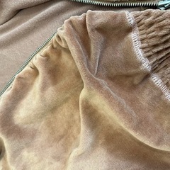 ブラウンパーカー　ピンクのレース飾り付きで可愛いの画像