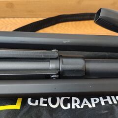 National Geographic 三脚 3ウェイ雲台 アルミ 4段 NGPH001お譲りいたします。の画像