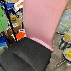 デスクチェアー ピンク 無償譲渡