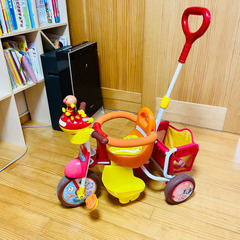 アンパンマン三輪車の画像