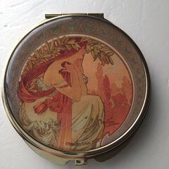 ミュシャ新品未使用おしゃれコンパクトミラー