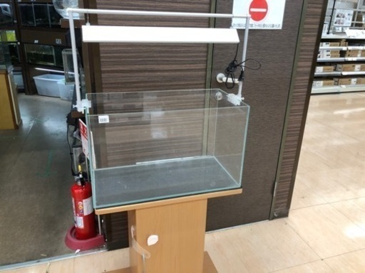 中古オールガラス水槽　ライト　台付き