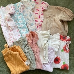 <11点！まとめ売り>半そで70〜80ロンパース　女の子用