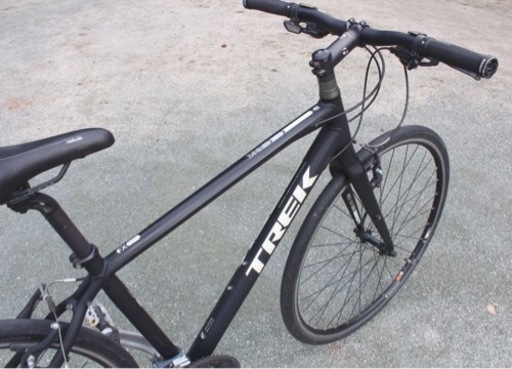 お話し中 TREK 7.4FX 700c クロスバイク きれいな車体です！