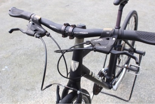 お話し中 TREK 7.4FX 700c クロスバイク きれいな車体です！