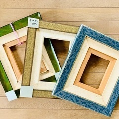 額縁、キャンパス、絵の具など