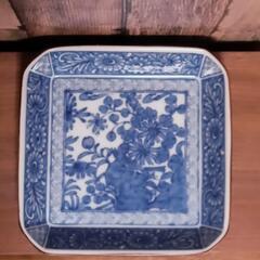 【取引完了】🌻あげます⑭愛嬌のある角皿 有田焼 白峯窯 祥瑞花鳥 ４枚の画像