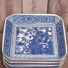 【取引完了】🌻あげます⑭愛嬌のある角皿 有田焼 白峯窯 祥瑞花鳥 ４枚