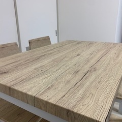 【ほぼ新品】4人がけダイニングテーブルの画像