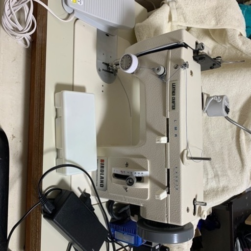 美品／厚革対応上下送りポータブル工業用ミシン