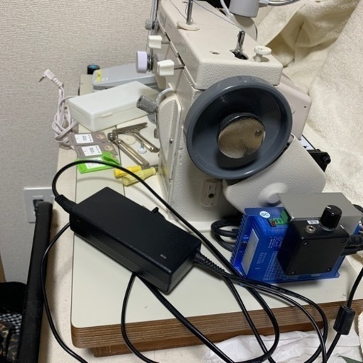 美品／厚革対応上下送りポータブル工業用ミシン