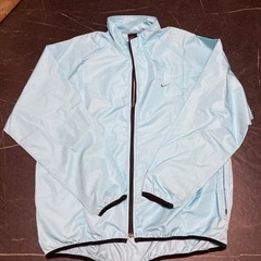 NIKE ウインドブレーカー　値下げ